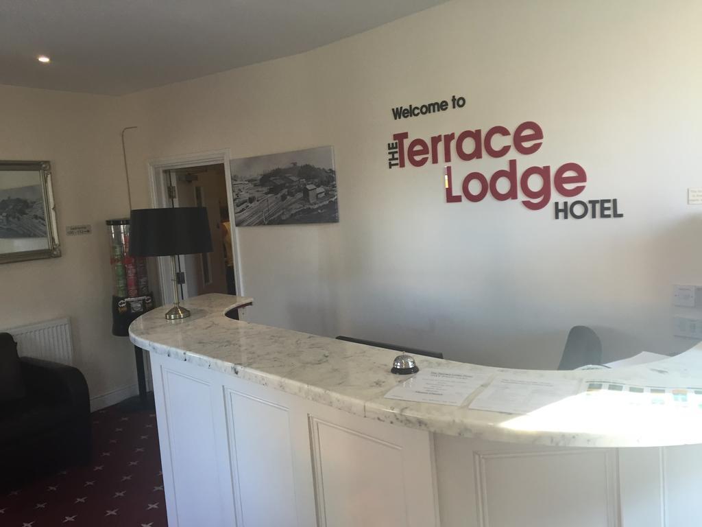 The Terrace Lodge Hotel Yeovil Bagian luar foto