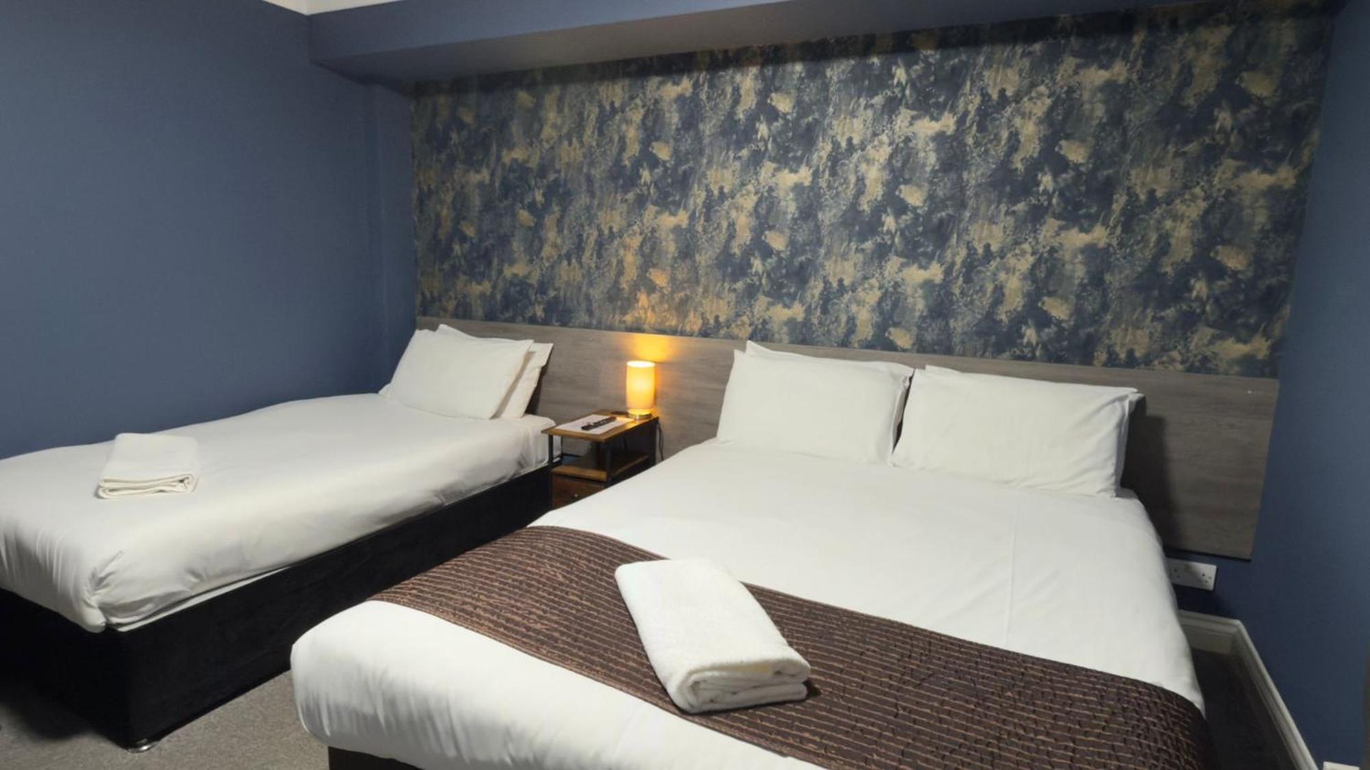 The Terrace Lodge Hotel Yeovil Bagian luar foto