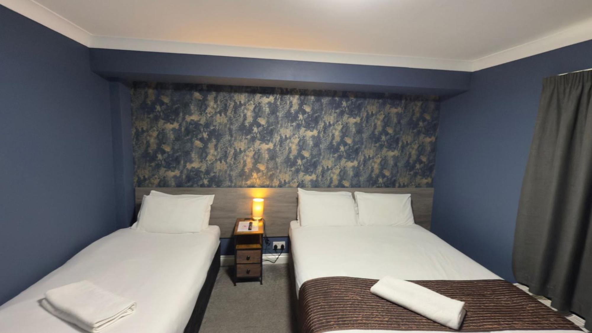 The Terrace Lodge Hotel Yeovil Bagian luar foto