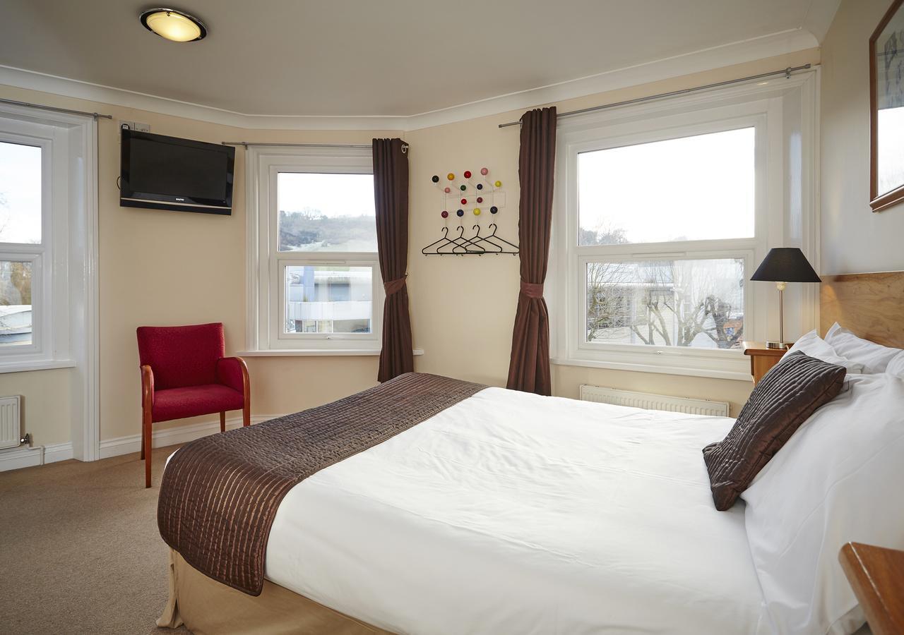 The Terrace Lodge Hotel Yeovil Bagian luar foto